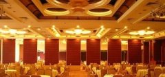 活動(dòng)隔斷裝修風(fēng)格：酒店吊軌雅間活動(dòng)隔斷設計